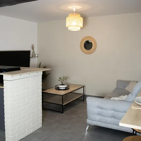 Charmante Maisonnette Centre Apartment Nemours