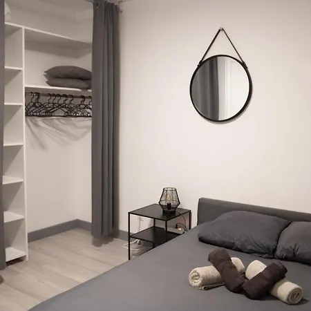 Apartment Charmante Maisonnette Centre Nemours