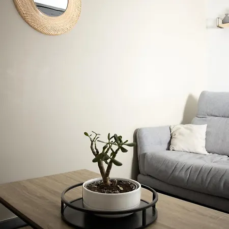 Apartment Charmante Maisonnette Centre Nemours